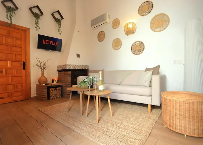 La Casita Andaluz 10min Walk Апартаменти Марбелья